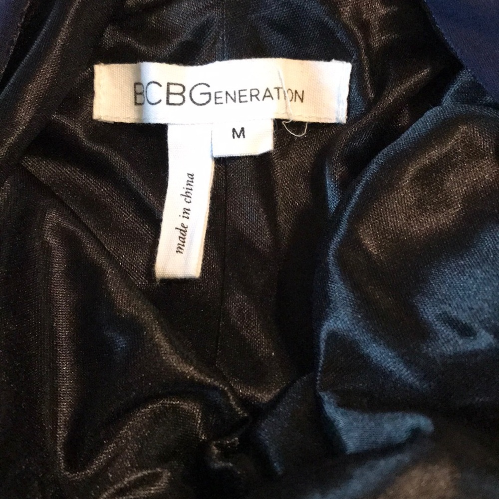 Bcbgeneration Form Fitting Navy Ruched Dress - M - image 5